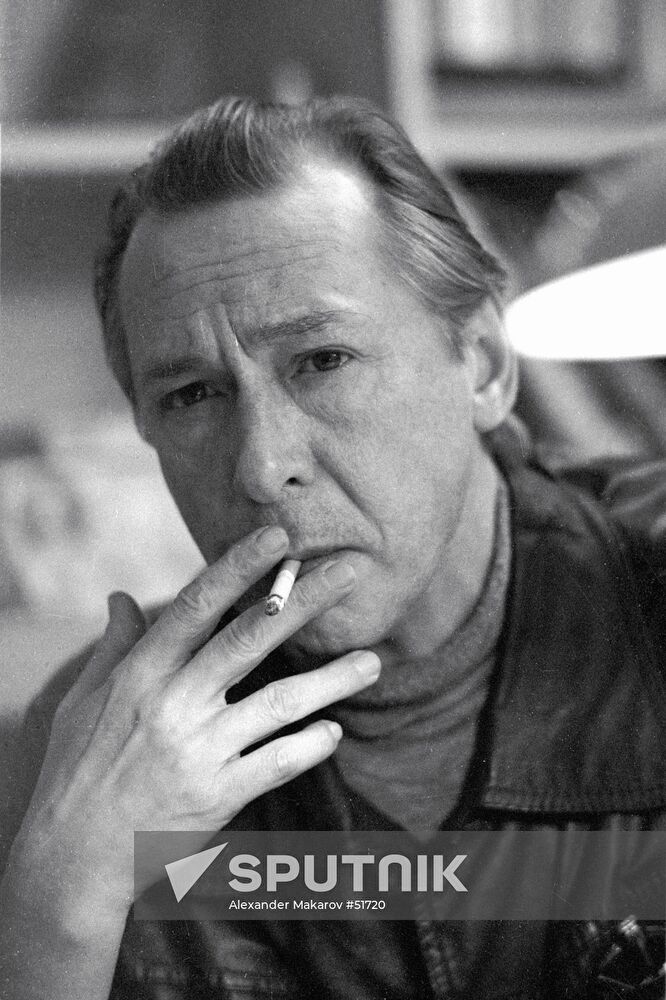 YEFREMOV MKHAT DIRECTOR