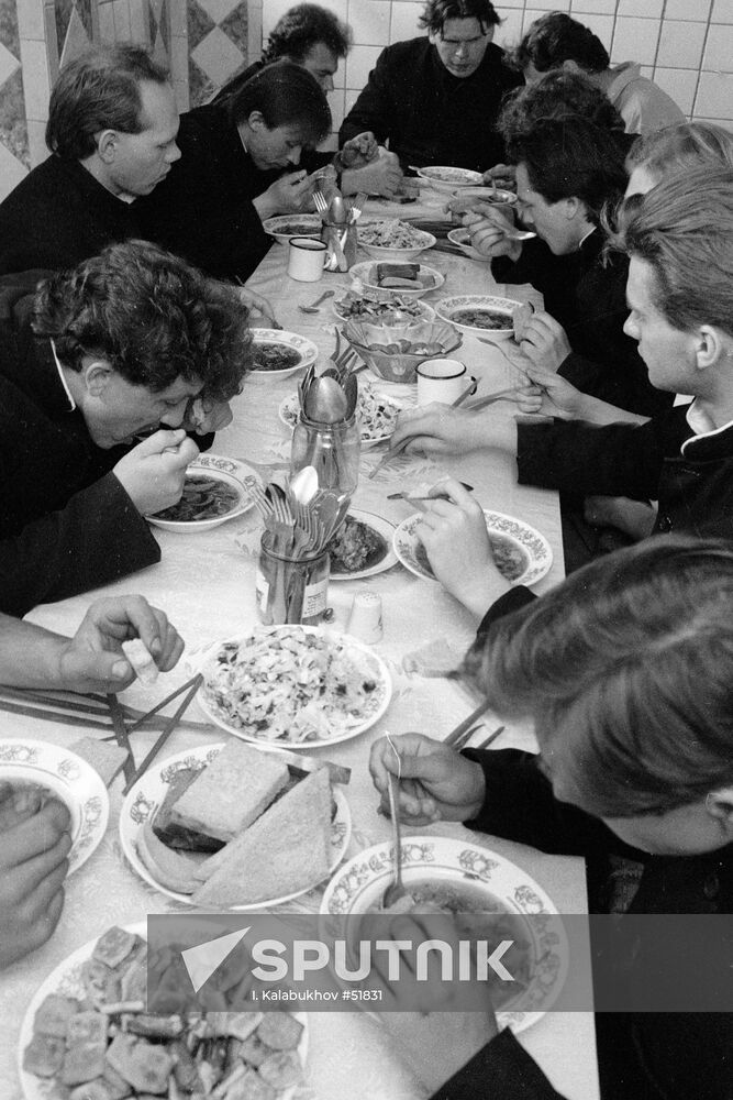 THEOLOGICAL SEMINARY REFECTORY DINNER