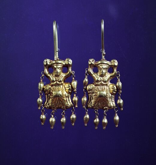 PENDANTS SCYTHIANS