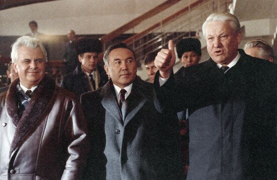 YELTSIN NAZARBAYEV KRAVCHUK