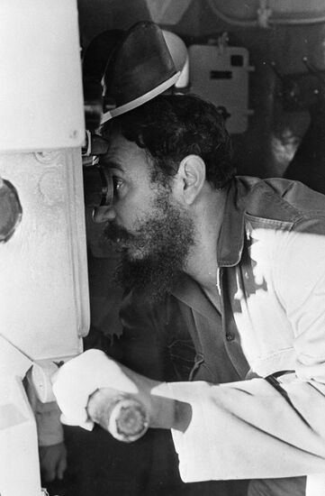 CASTRO SUBMARINE VISIT 