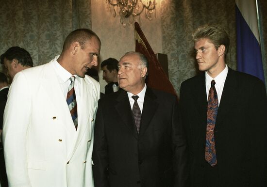 CHERNOMYRDIN KARELIN PANKRATOV  RECEPTION