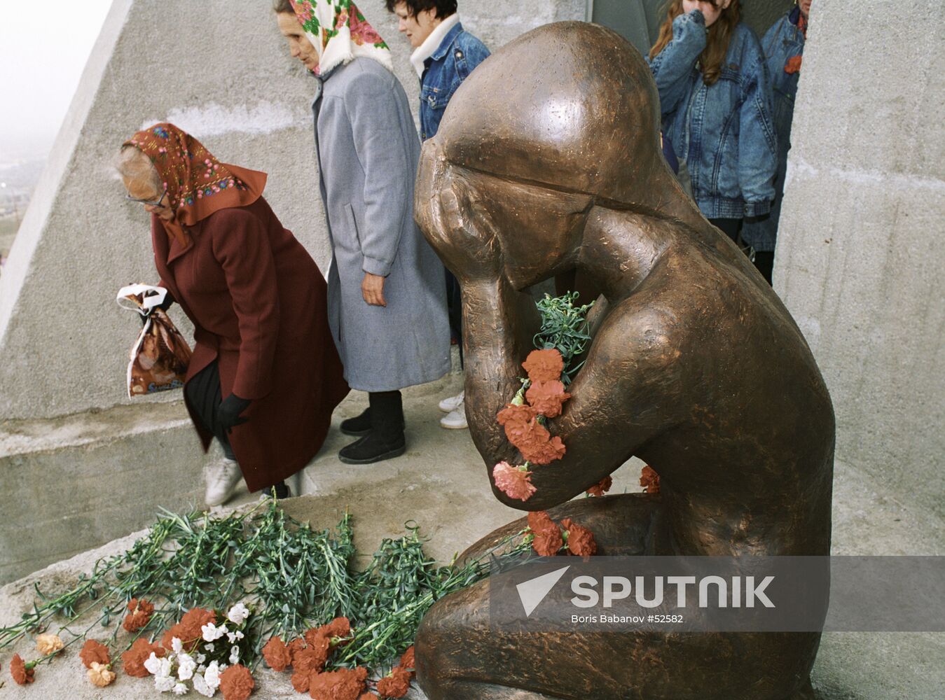 MAGADAN SCULPTURE MONUMENT MASK OF SORROW