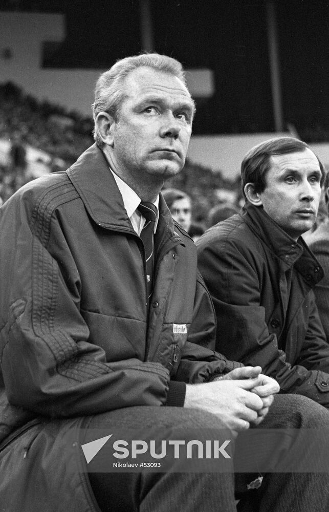 COACH LOBANOVSKY