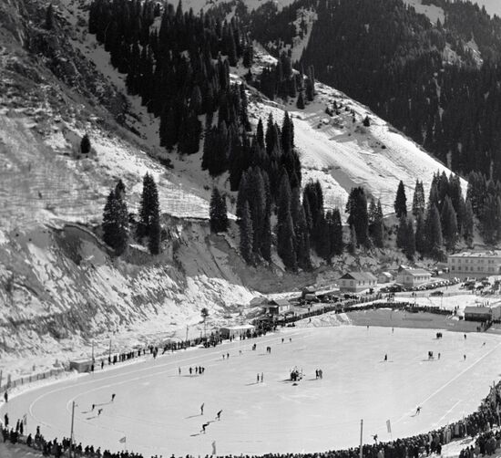 HIGH-ALTITUDE SKATING RINK MEDEO