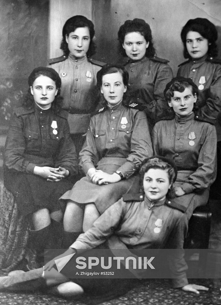 GIRLS GREAT PATRIOTIC WAR PURENKOVA 