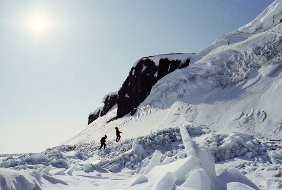 WRANGEL ISLAND BIOLOGISTS SNOW 