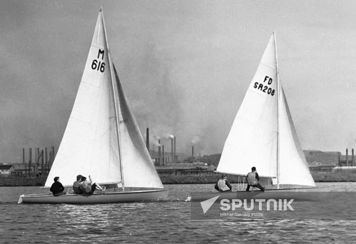 YACHTS RIVER