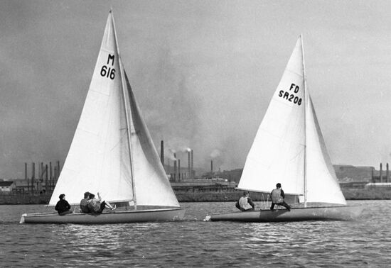 YACHTS RIVER