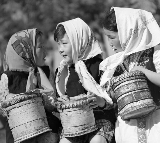 GIRLS