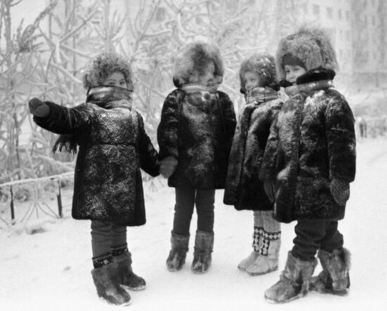 CHILDREN FROST WALK