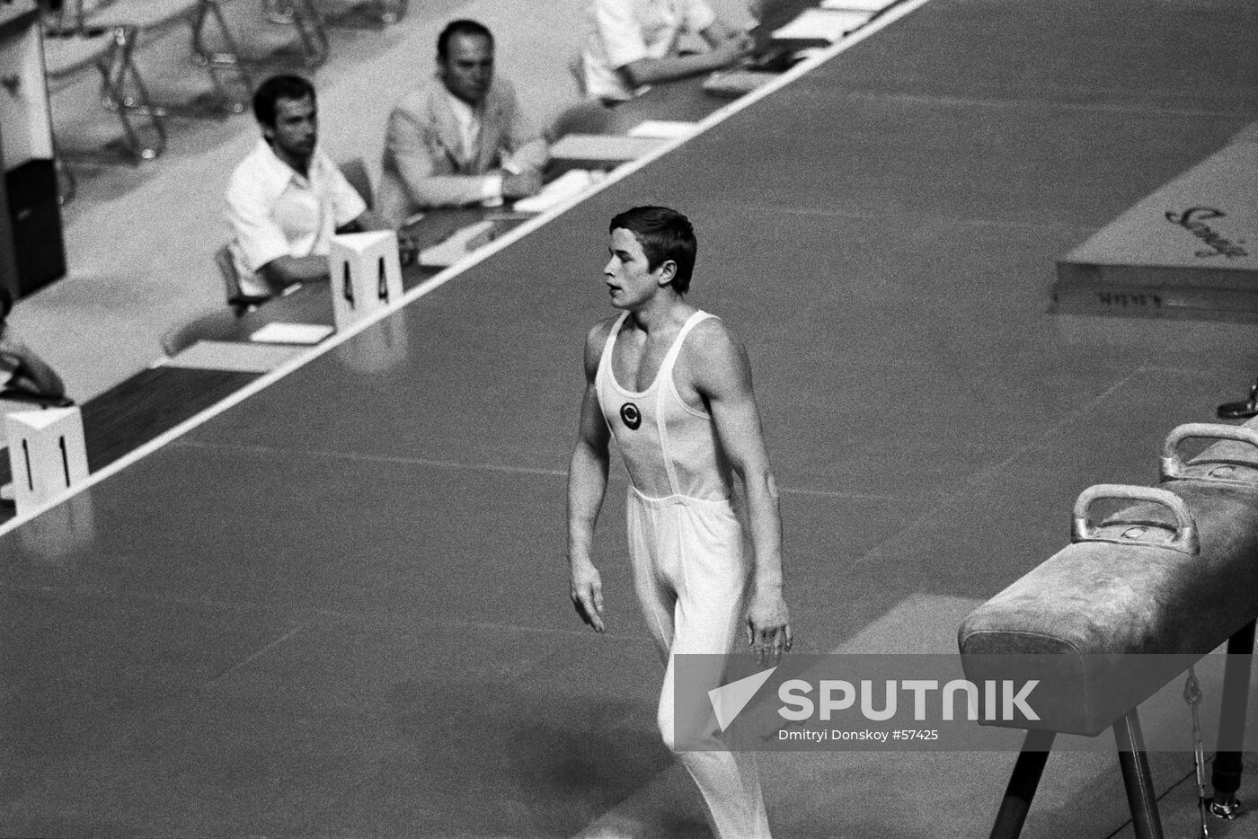GYMNAST DITYATIN