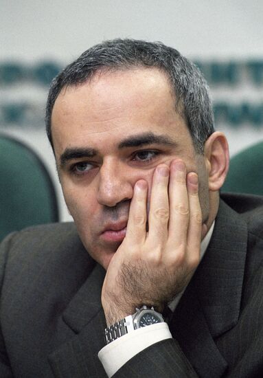 Garry Kasparov  Sputnik Mediabank