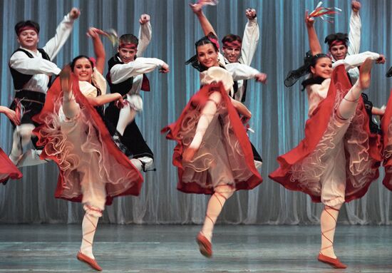ENSEMBLE MOISEYEV DANCE 'ARAGON KHOTA'