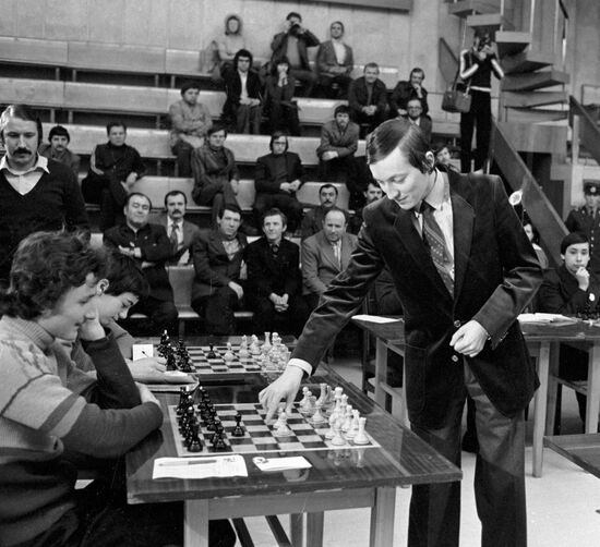 Anatoly Karpov at the 41st USSR Championship (Moscow, 1973