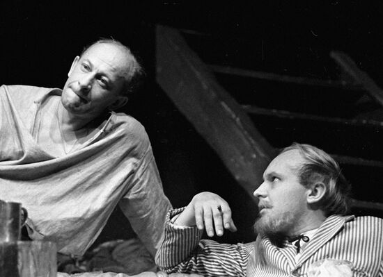 YEVSTIGNEYEV MYAGKOV PLAY "THE LOWER DEPTHS"