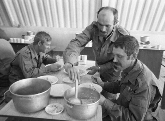 WARRANT OFFICERS LUNCH 