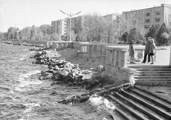 EMBANKMENT KAKHOVKA 