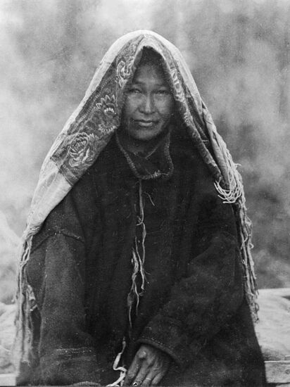 WOMAN