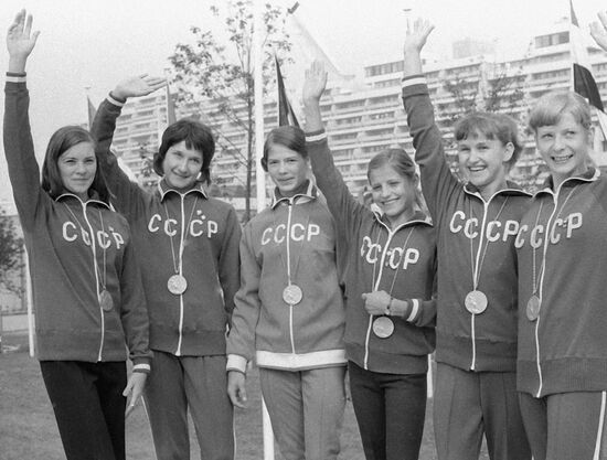 GYMNASTS CHAMPIONS OLYMPIAD