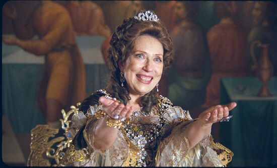 Still from "Vivat, Anna!" produced by Svetlana Druzhinina