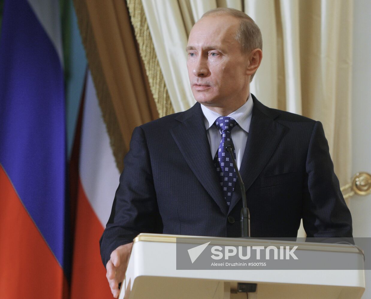 Vladimir Putin meets with Austrian Chancellor