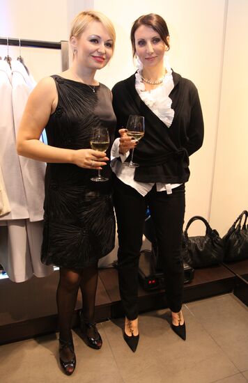 Katya Lel and Alika Smekhova
