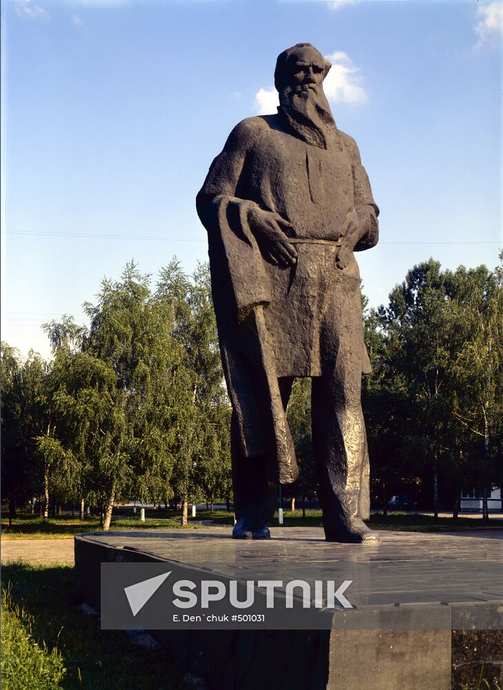Tolstoy Monument