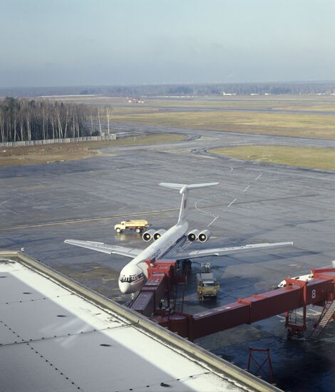 Il-62 airliner