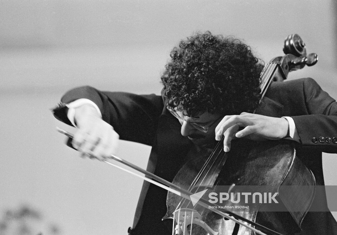 Brazilian cellist Antonio Menezes