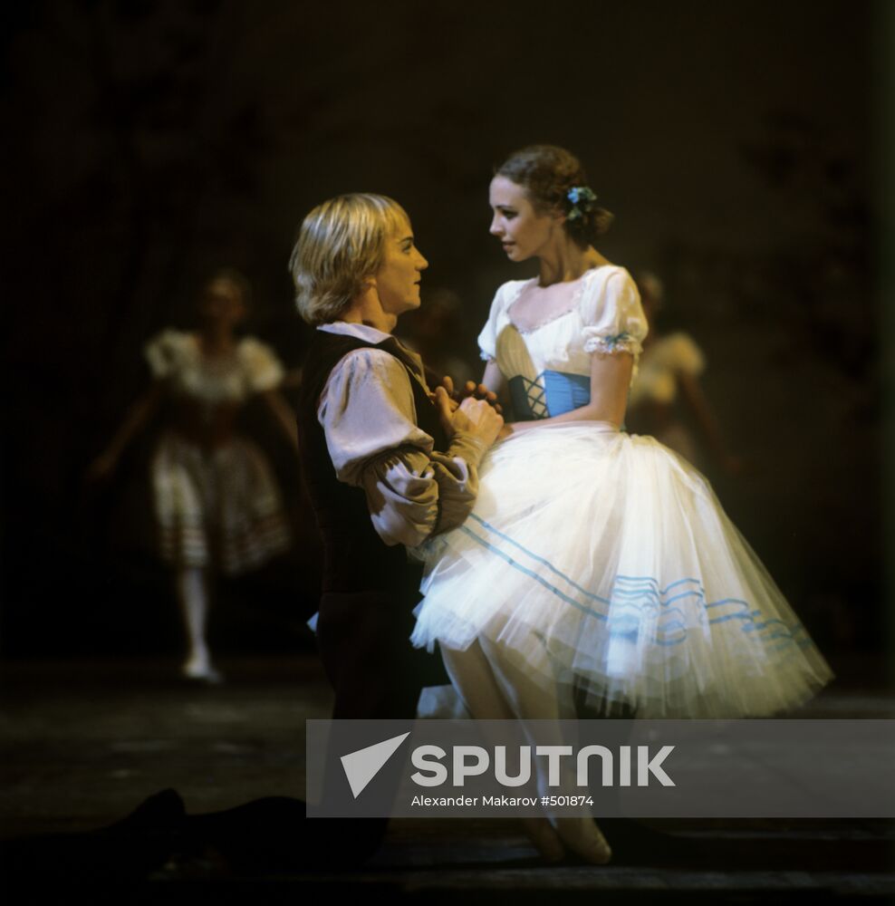 Ballet dancers Māris Liepa and Lyudmila Semenyaka
