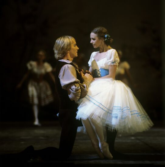 Ballet dancers Māris Liepa and Lyudmila Semenyaka