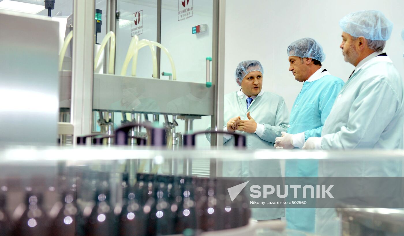 Viktor Yushchenko visits Borshchagovsky pharmaceutical plant