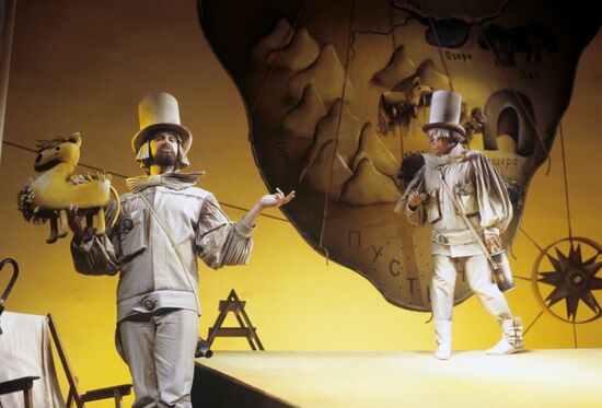 Scene from performance "From Liverpudlian Harbor"