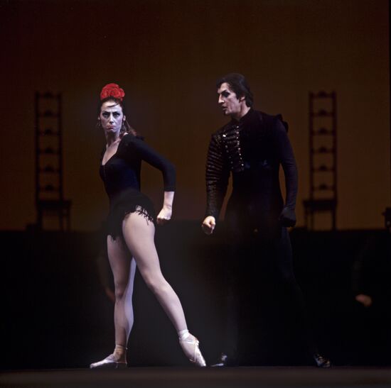 Scene from "Carmen-Suite"