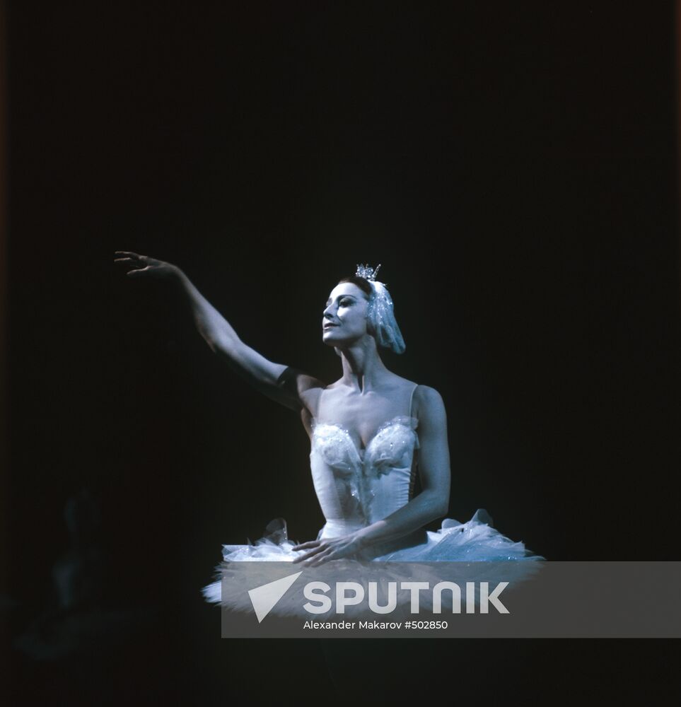 Maya Plisetskaya performing on stage