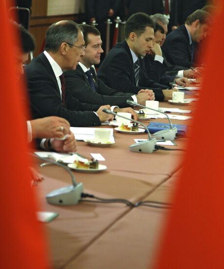 Dmitry Medvedev attends APEC summit