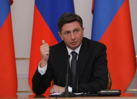 Russian, Slovenian PMs hold joint press conference