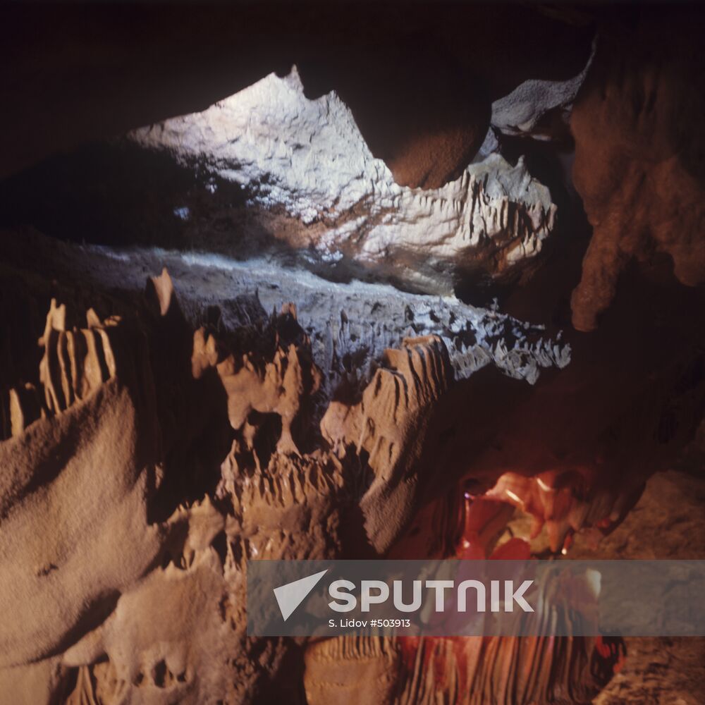 Stalactitical caves