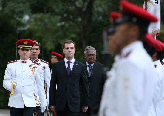 Russian President pays first ever formal visit to Singapore