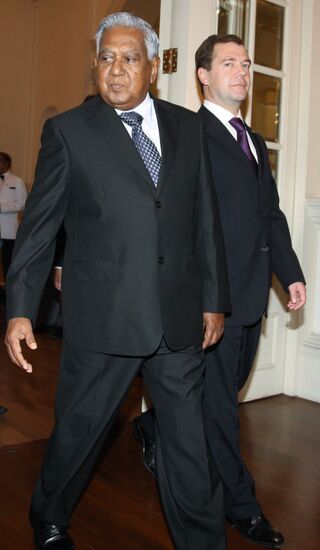 Russian President pays first ever formal visit to Singapore