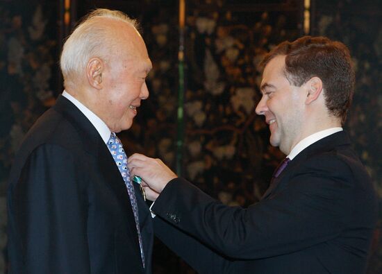 Russian President pays first ever formal visit to Singapore