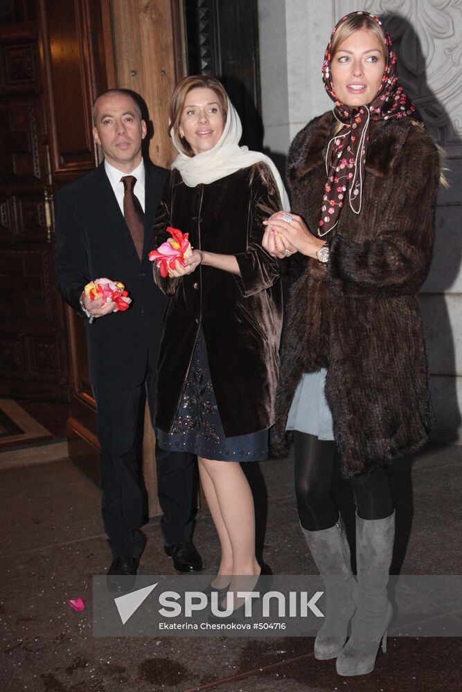 Arkady Novikov, his wife and Lisa Mikhalkov