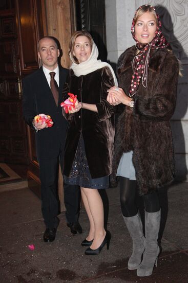 Arkady Novikov, his wife and Lisa Mikhalkov