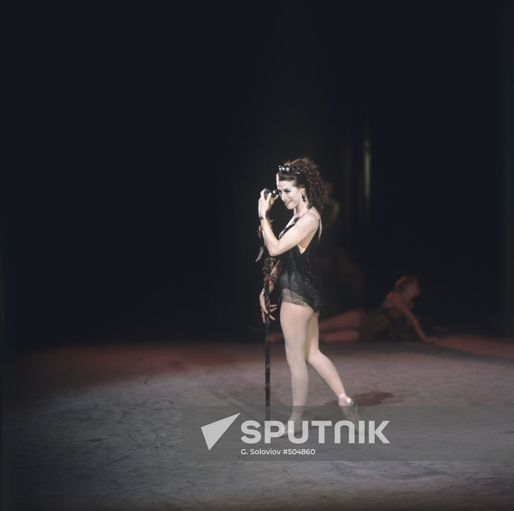 Maya Plisetskaya performing on stage