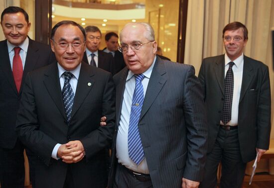 Kazakh Foreign Minister Kanat Saudabayev at MSU