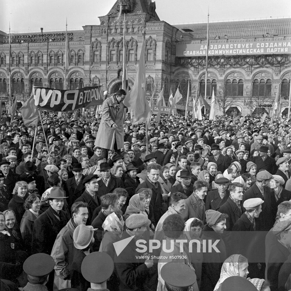 Yuri Gagarin greeted on Red Square
