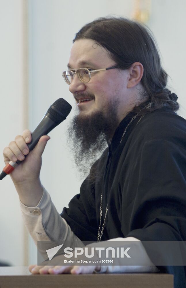 Father Daniil Sysoyev