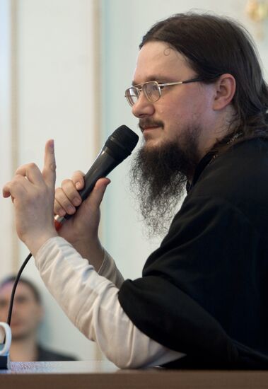Father Daniil Sysoyev