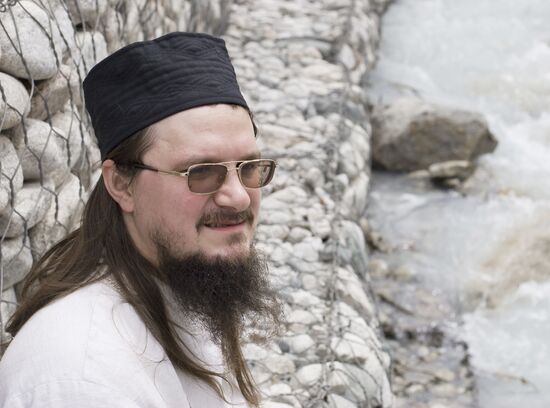 Father Daniil Sysoyev